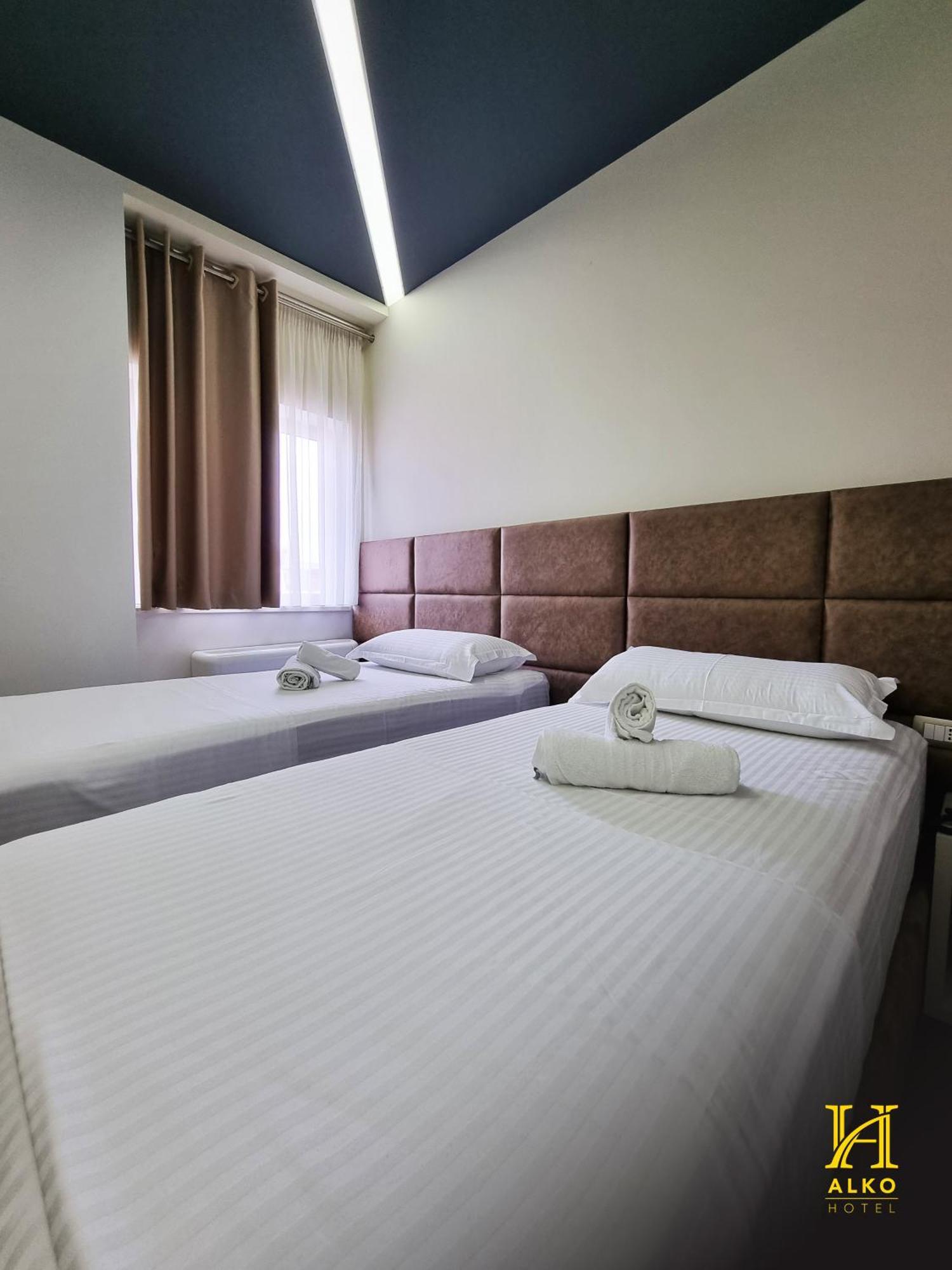 Alko Hotel Shkoder Exterior photo